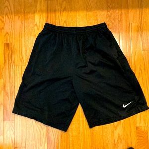 Nike Dri Fit shorts men medium size
